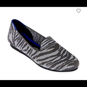 Seven7 Womens Zebra Print Flats